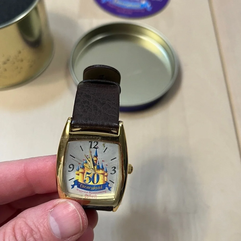 2005 Disneyland 50th Anniversary Watch in Tin, New in box w/ new battery, works